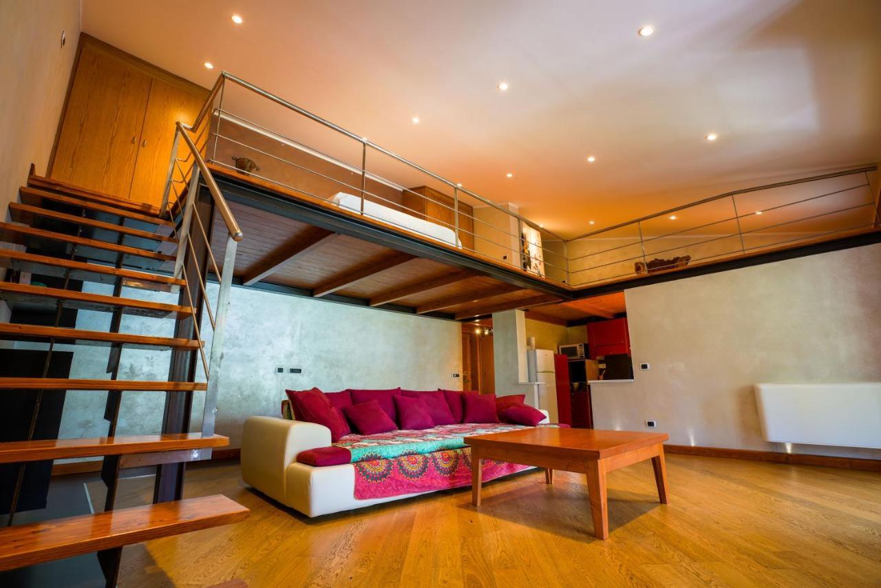 Sa Domo E Giuanne E Giuanna Bed & Breakfast Bosa Exterior photo