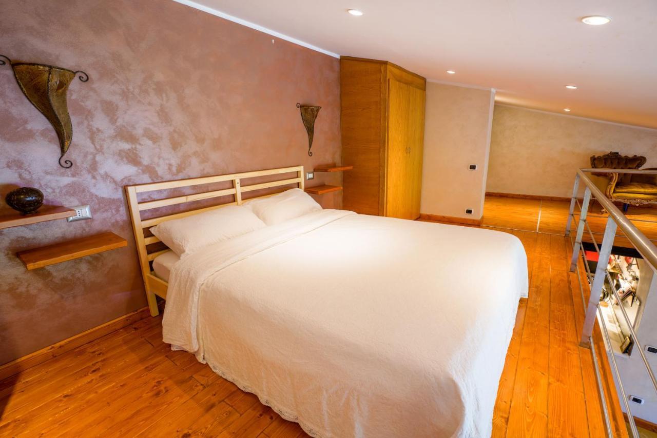 Sa Domo E Giuanne E Giuanna Bed & Breakfast Bosa Exterior photo